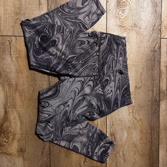 Athleta transcend 7/& leggings - Picture 2 of 2